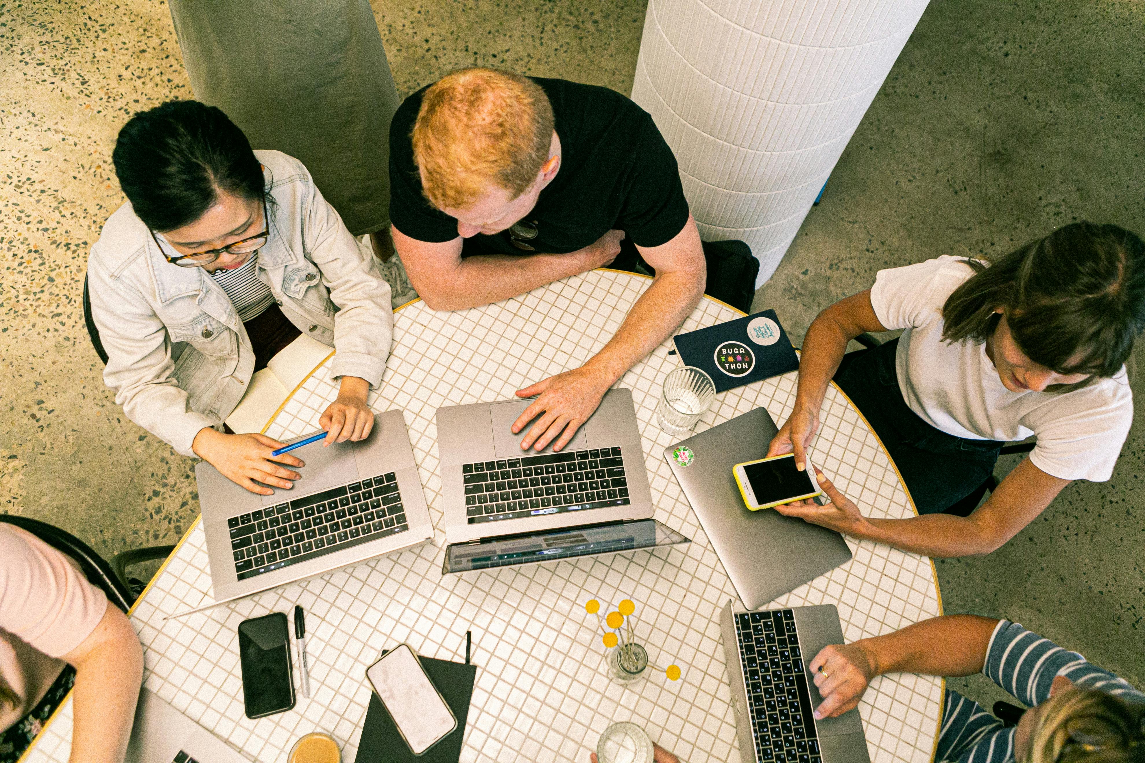 The Do’s and Don’ts of Group Projects: How to Survive Without Drama